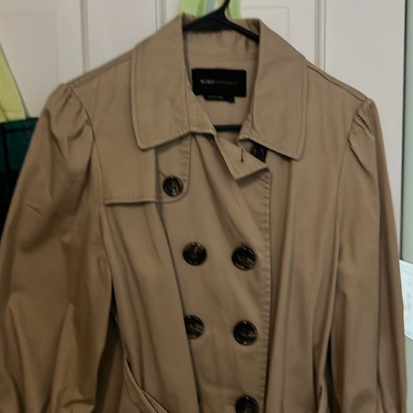 BCBGMaxAzria Beige Trench Coat - Picture 2 of 5